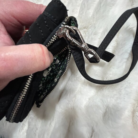 Vera Bradley Crossbody & Matching Wallet Set in Pristine Condition - Picture 9 of 11